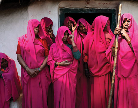 gulabi_gang.jpg